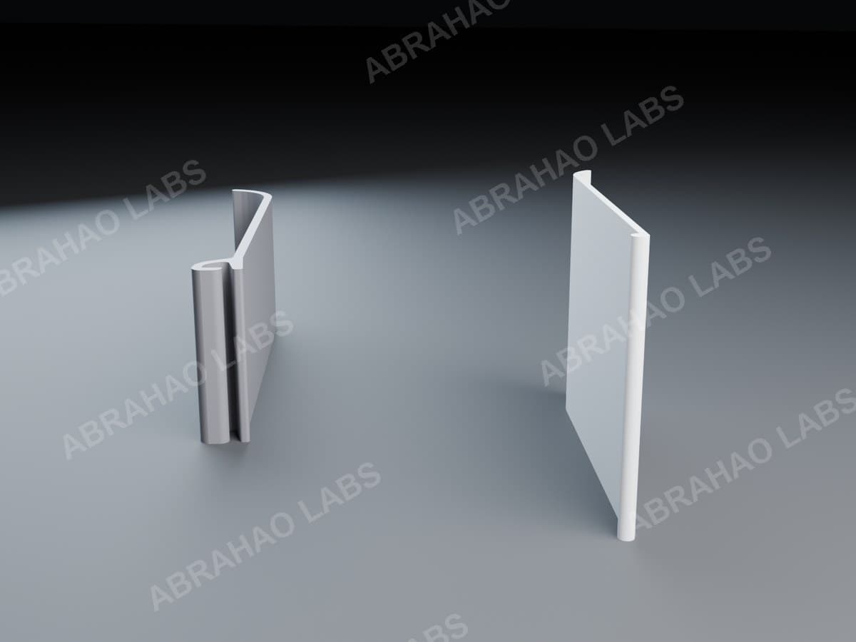 Renders de dois perfis plásticos de bandô sob medida impressos em 3D, mostrando o corte de cada perfil